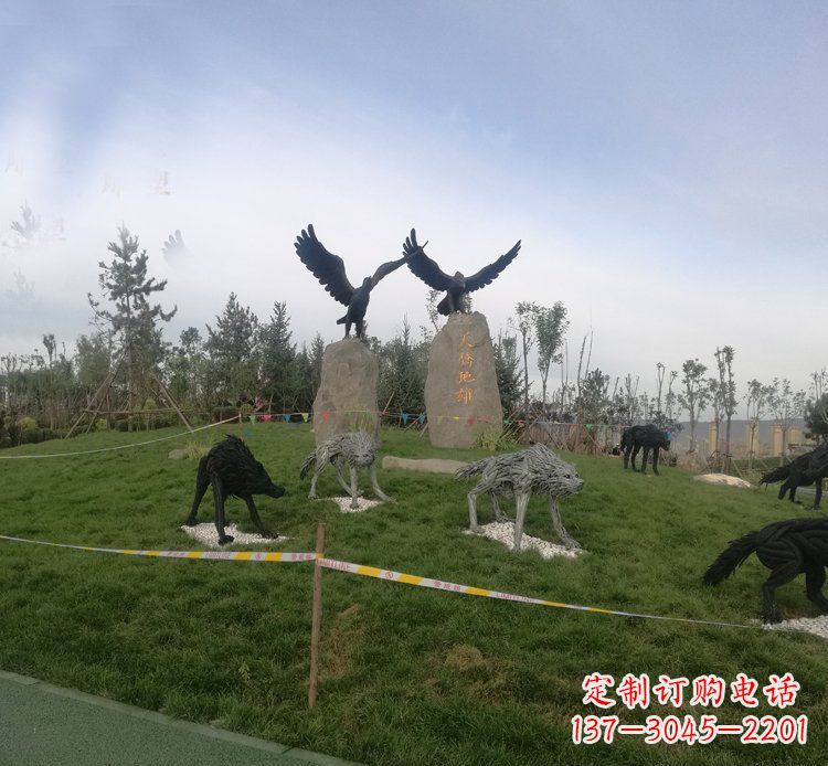 常州公园铜雕豺狼老鹰动物雕塑
