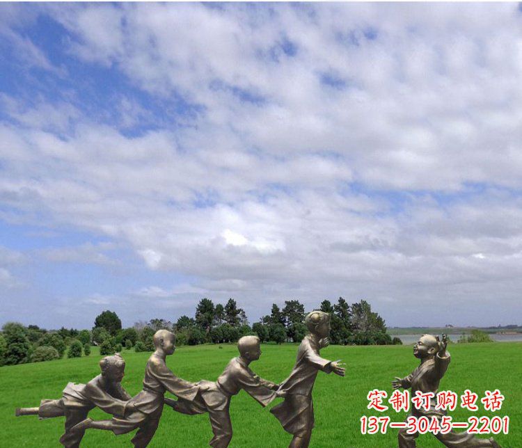 常州公园铜雕老鹰抓小鸡游戏人物雕塑