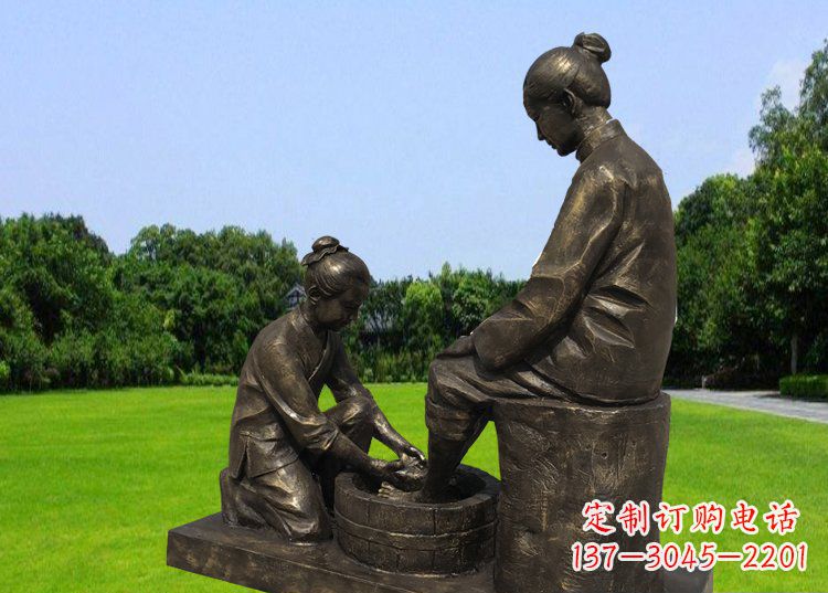常州公园铜雕孝敬母亲人物雕塑