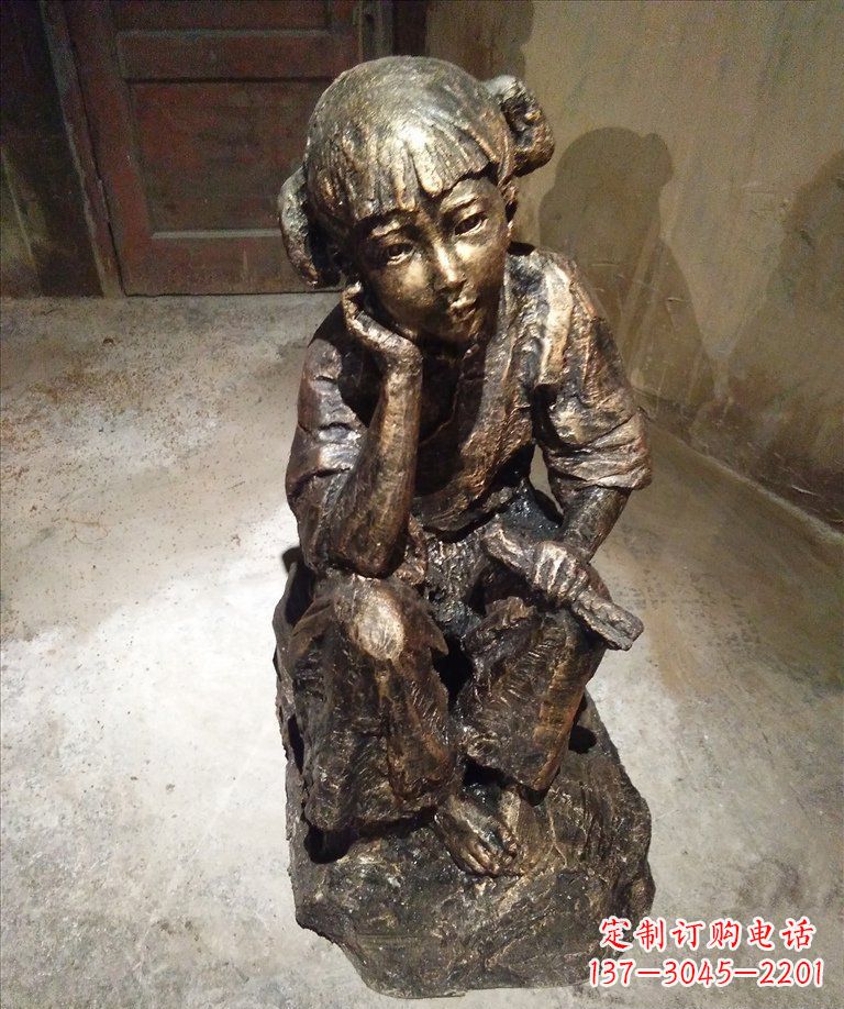 常州童真美丽的小女孩铜雕