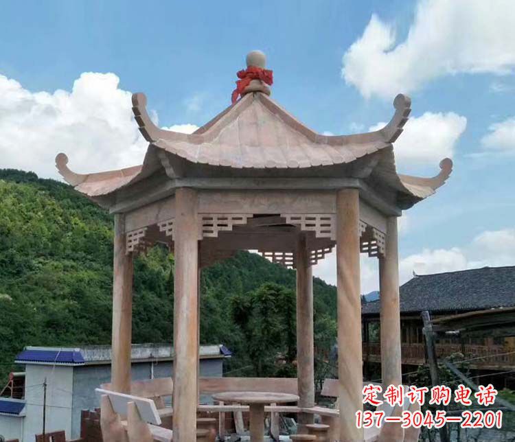 常州一流的公园晚霞红六角石雕凉亭
