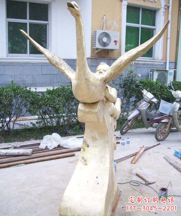 常州孩子与天鹅·梦幻铜雕