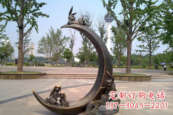 常州公园月亮和玉兔铜雕