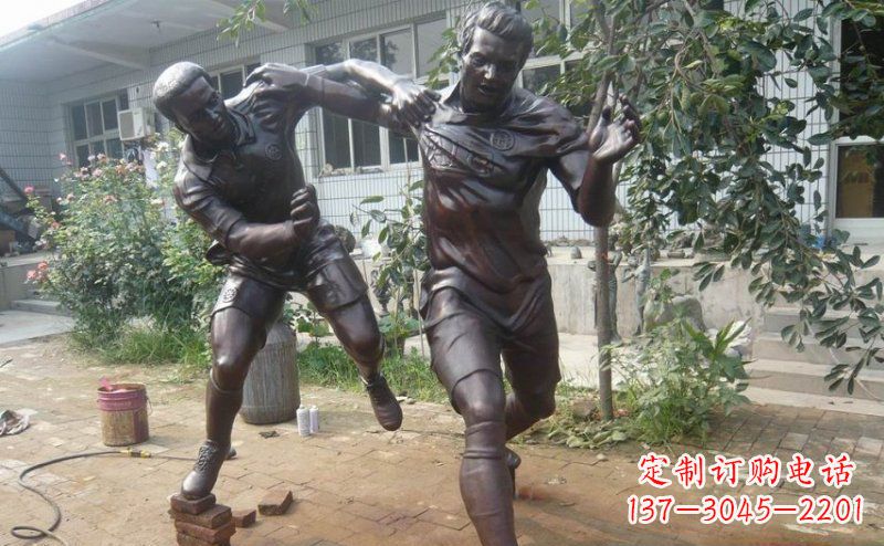 常州领雕塑卓越的足球雕塑技艺