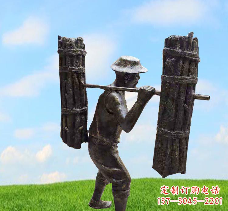 常州精美老人铜雕,传承古代挑柴精神