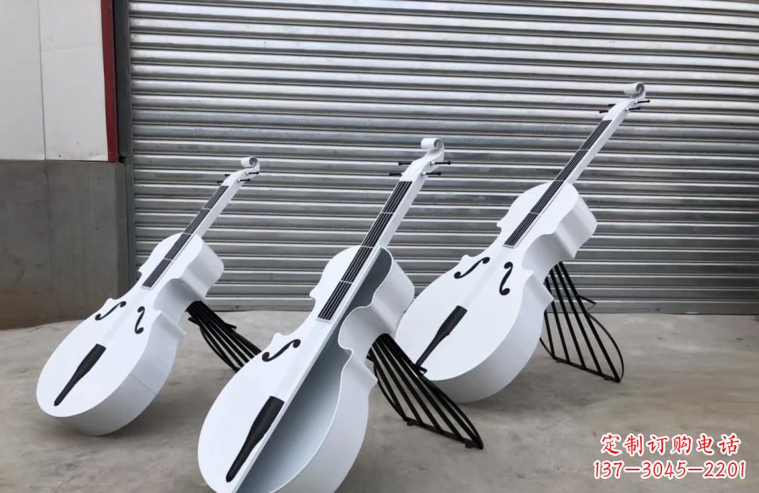 常州广场不锈钢大提琴雕塑1