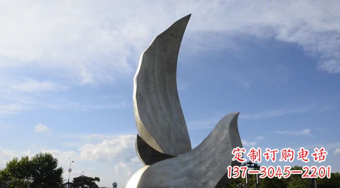 常州领雕塑带来的和平鸽雕塑
