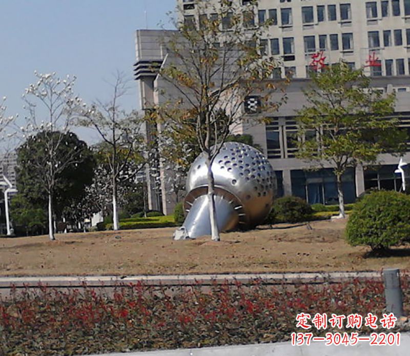 常州传统话筒雕塑，融合现代美学设计