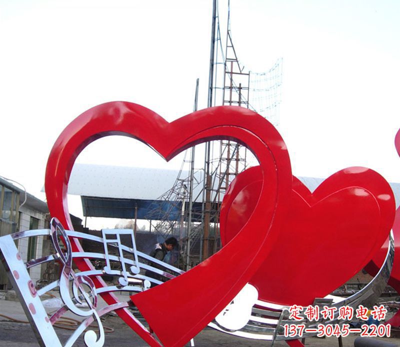 常州中领雕塑:音符桃心景观雕塑,给你的生活带去美妙的旋律