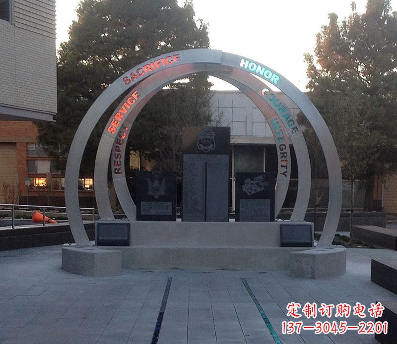 常州创意无限的不锈钢圆环雕塑