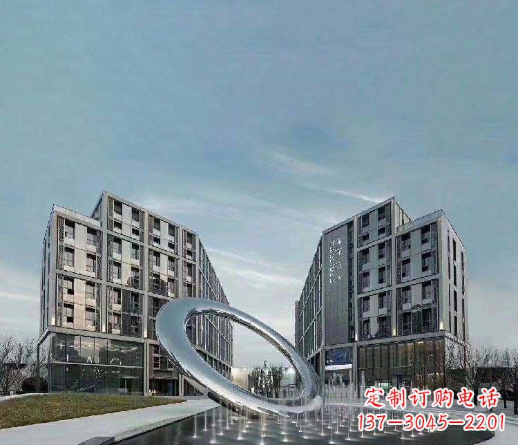 常州广场不锈钢圆环景观雕塑1