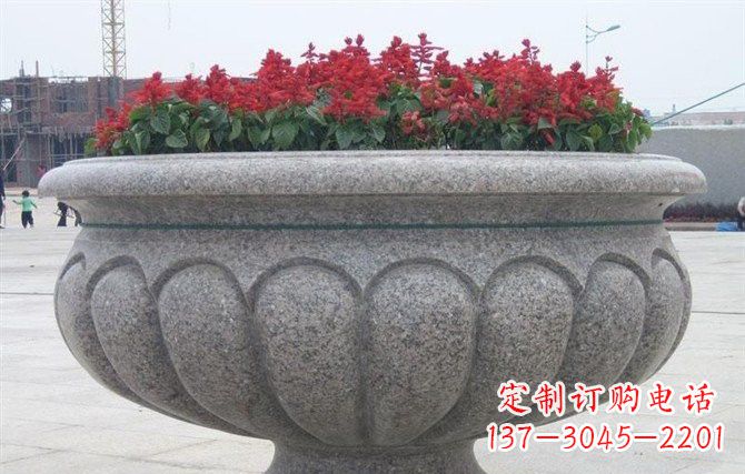 常州流线形花盆雕塑,打造完美室外空间