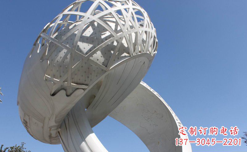 常州中领雕塑珠宝戒指雕塑是一款以不锈钢为原材…