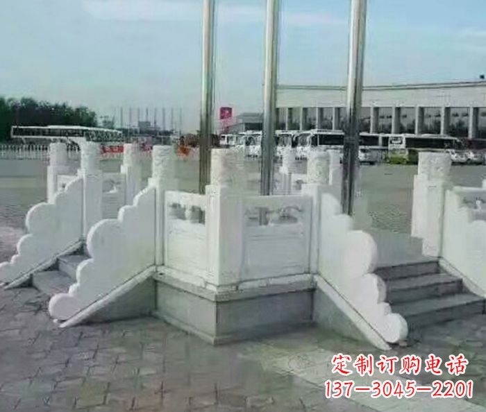 常州中领雕塑提供绚丽升旗台石雕,一种标志性的…