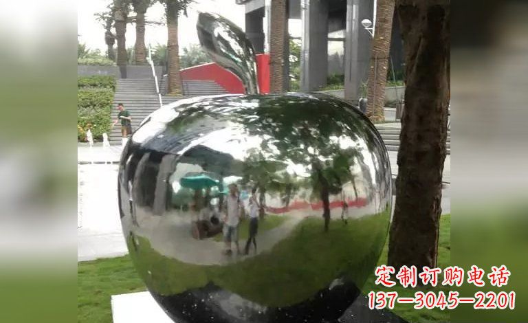 常州新奇优雅的苹果雕塑