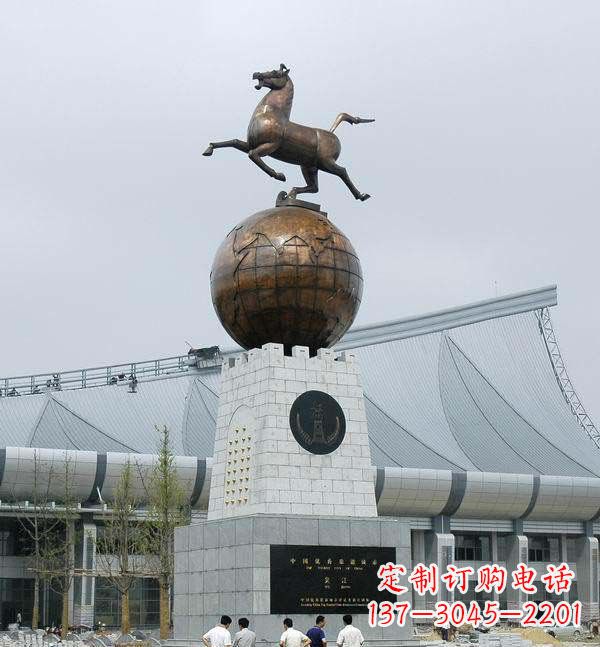 常州世界地球铜雕,完美展现地球的神秘与美丽