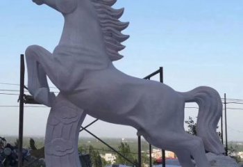 常州深受历史文化启发的铸铁祥云马雕是中领雕塑…
