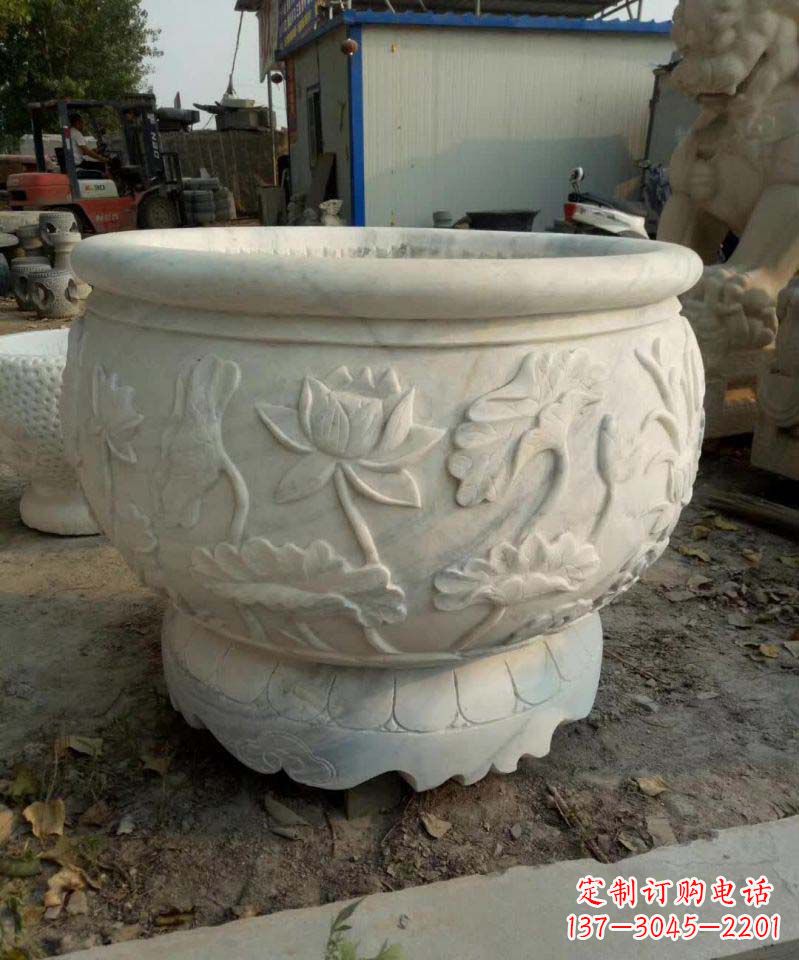 常州汉白玉荷花石浮雕水缸,营造令人心旷神怡的宁静之美