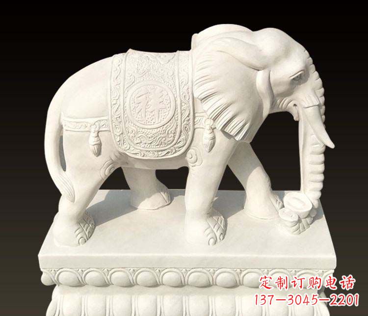 常州汉白玉吉祥如意鼻卷元宝的大象石雕