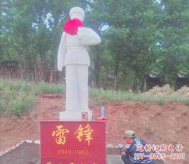 常州汉白玉雷锋石雕