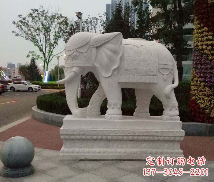 常州高贵优雅的汉白玉大象雕塑