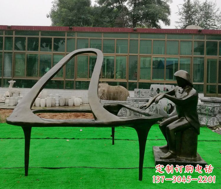常州户外弹钢琴人物铜雕