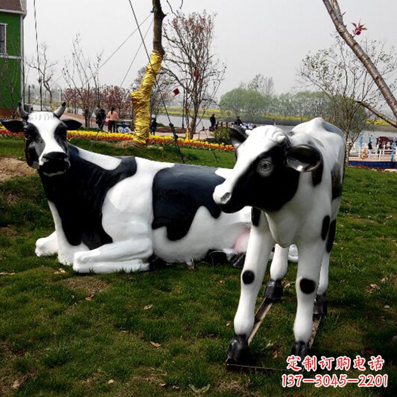 常州仿真奶牛雕塑,精致外形逼真细节