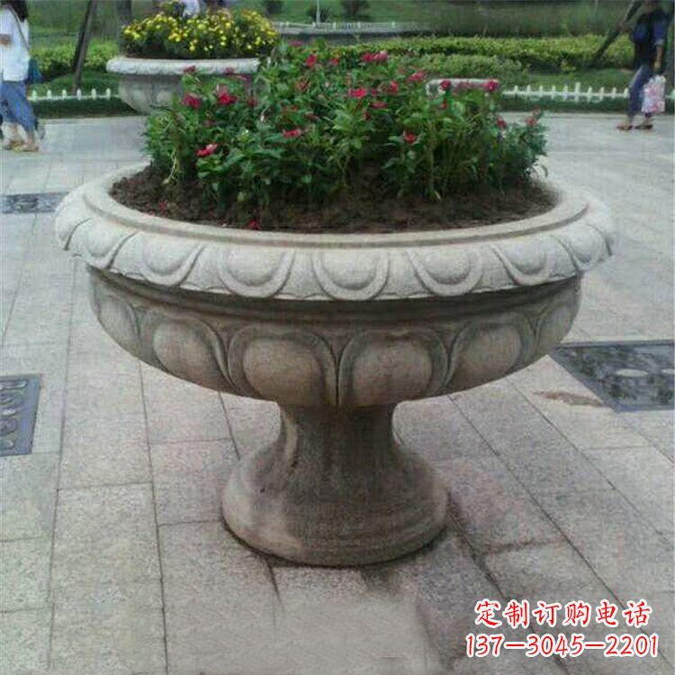 常州中领雕塑:精美花岗岩公园石雕花盆