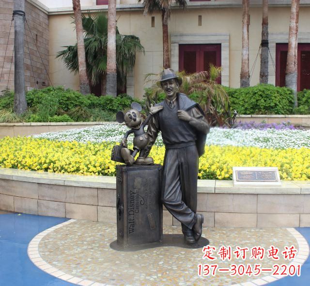 常州华特迪士尼和米老鼠铜雕