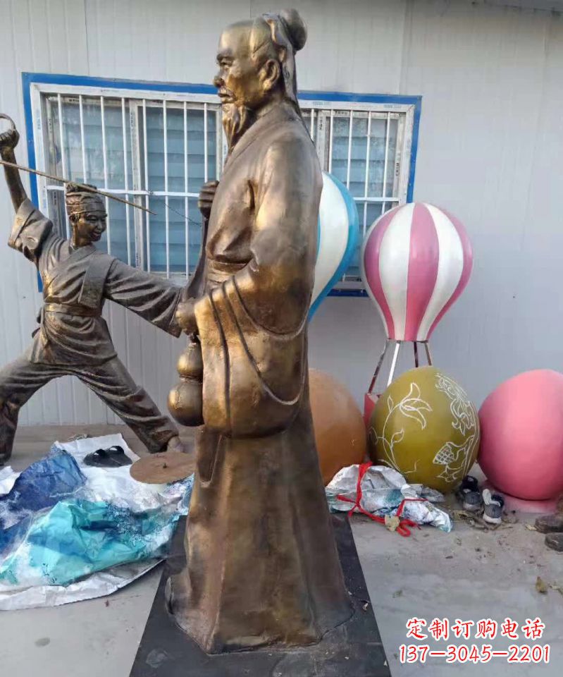 常州传承中医华佗的传奇—华佗名医铜雕