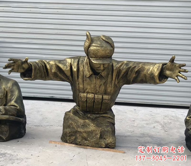 常州黄继光铜雕是由中领雕塑定制的精致作品。中…