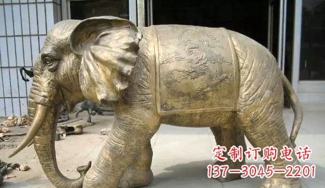 常州拥有好运的黄铜吉祥大象雕塑