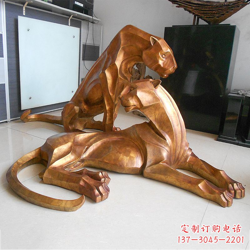 常州草坪广场商场十二生肖铜雕豹塑