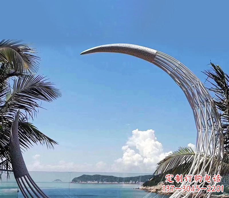 常州无比耀眼的不锈钢月亮雕塑