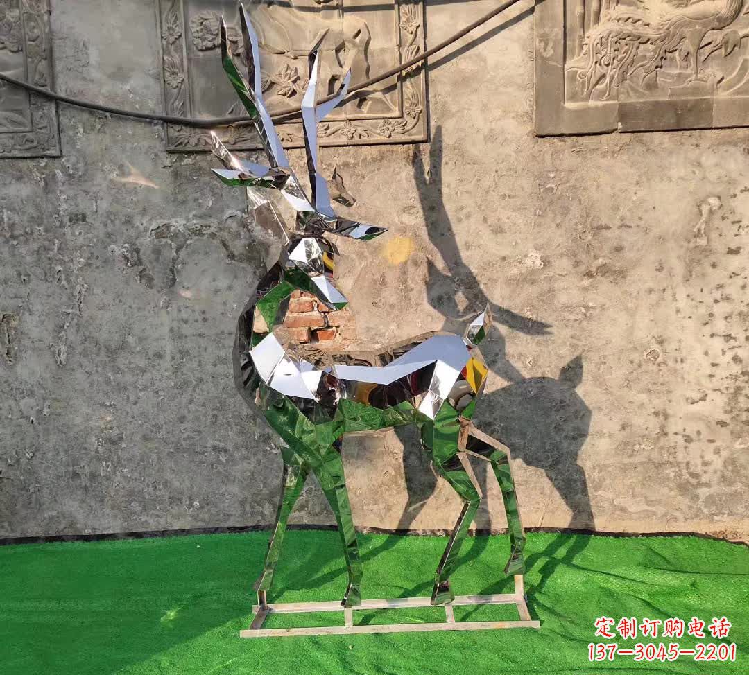 常州闪耀华丽的不锈钢几何梅花鹿雕塑