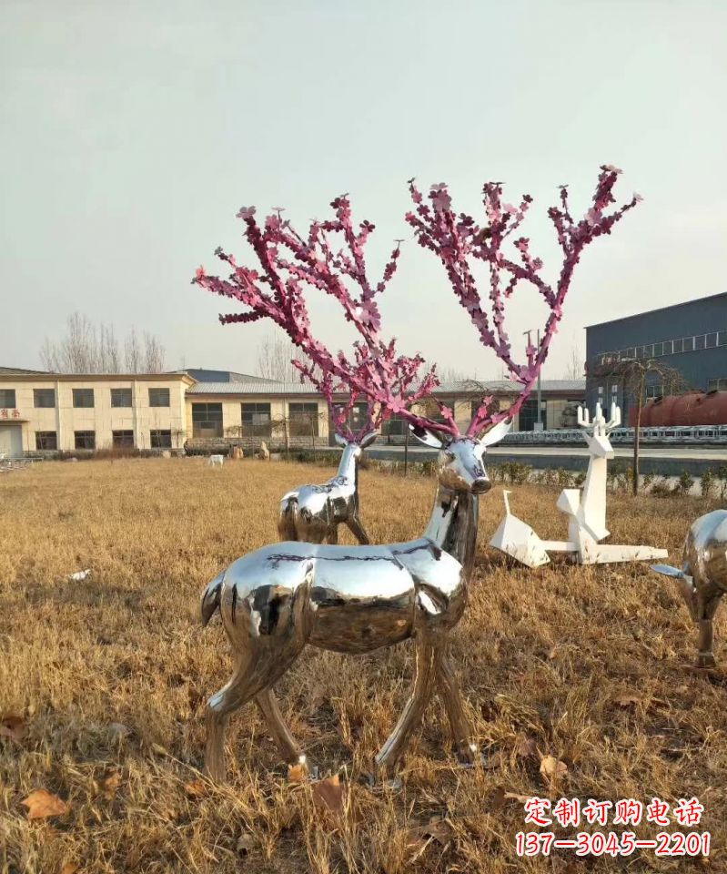 常州镜面不锈钢梅花鹿雕塑,一款极致的雕塑体验
