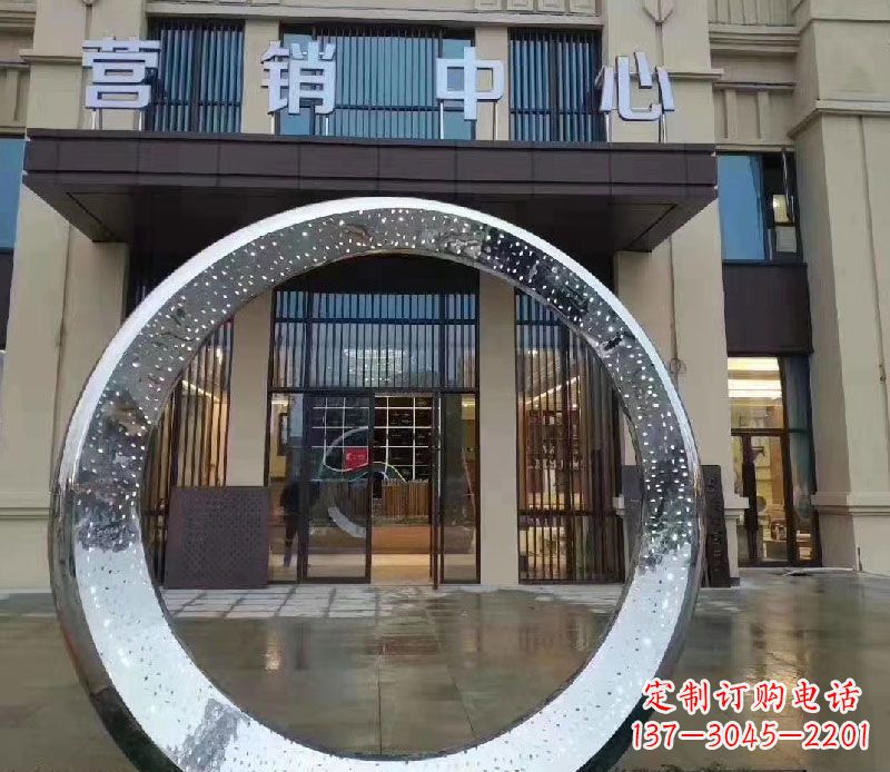 常州镜面时尚圆环不锈钢雕塑