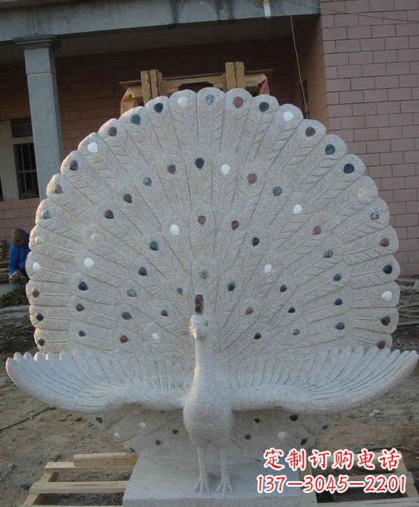 常州精美雕塑,定制孔雀开屏石雕
