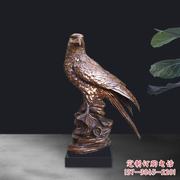 常州精美雕刻的老鹰雕塑摆件