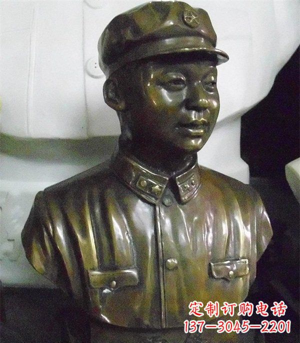 常州雷锋胸像校园玻璃钢仿铜人物雕塑