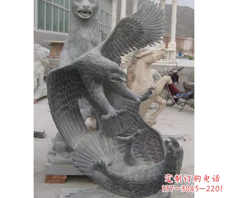 常州中领雕塑推出的石雕老鹰是一款充满生机与力…