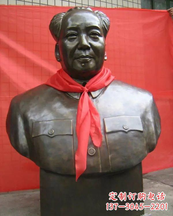 常州毛主席铜雕像,见证历史的瞬间