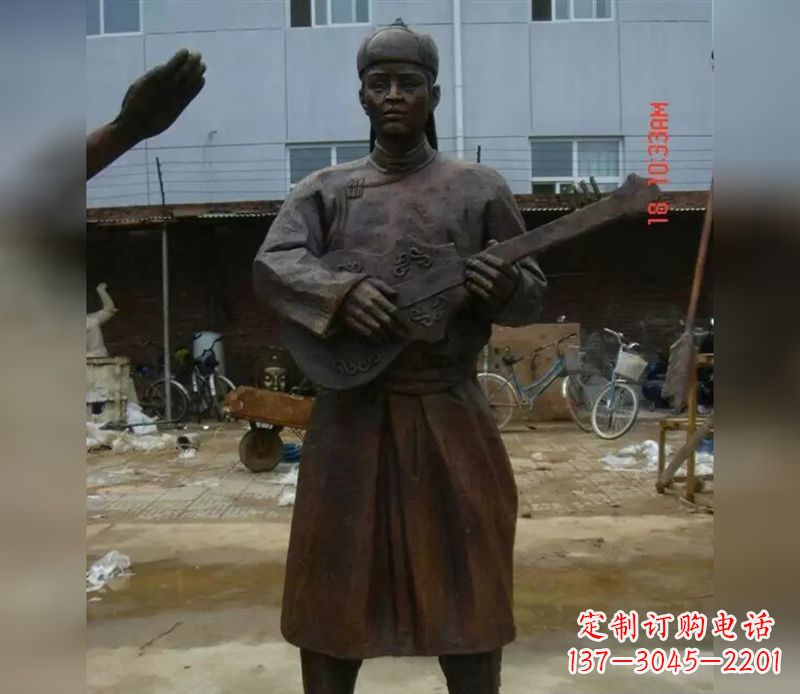 常州蒙古族男人演奏公园人物铜雕