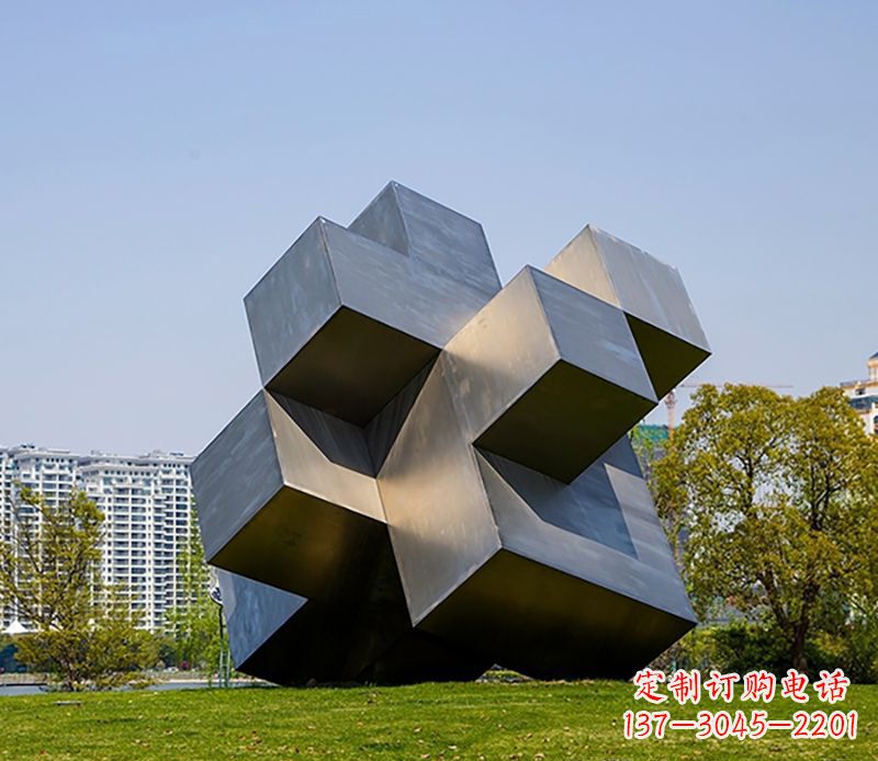 常州童年回忆,用魔方不锈钢雕塑激发梦想