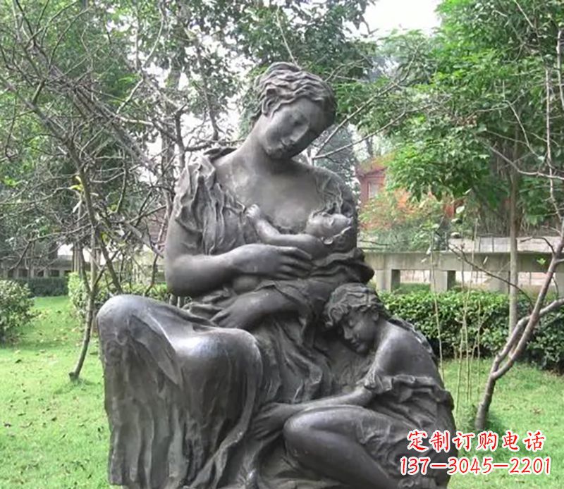 常州母亲喂奶公园人物铜雕