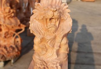 常州象征力量的汇丰狮子红石雕