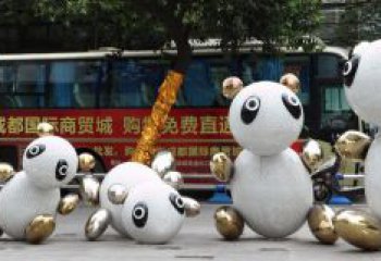 常州中领雕塑：优雅的不锈钢抽象熊猫雕塑