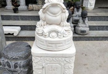 常州金蟾立柱石动物雕塑