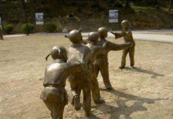 常州珍贵传统，中领雕塑老鹰抓小鸡铜雕