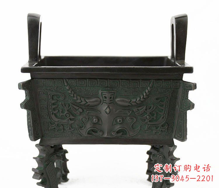 常州精致的牛头铜鼎铜雕